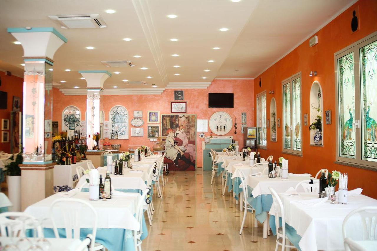 Hotel Imperiale & Spa Гаттео-а-Маре Экстерьер фото